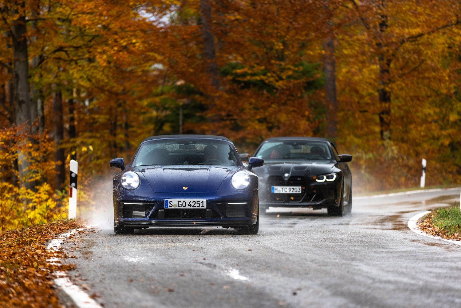 BMW M4 Competition Xdrive Cabrio vs Porsche 911 Carrera 4 GTS Cabrio