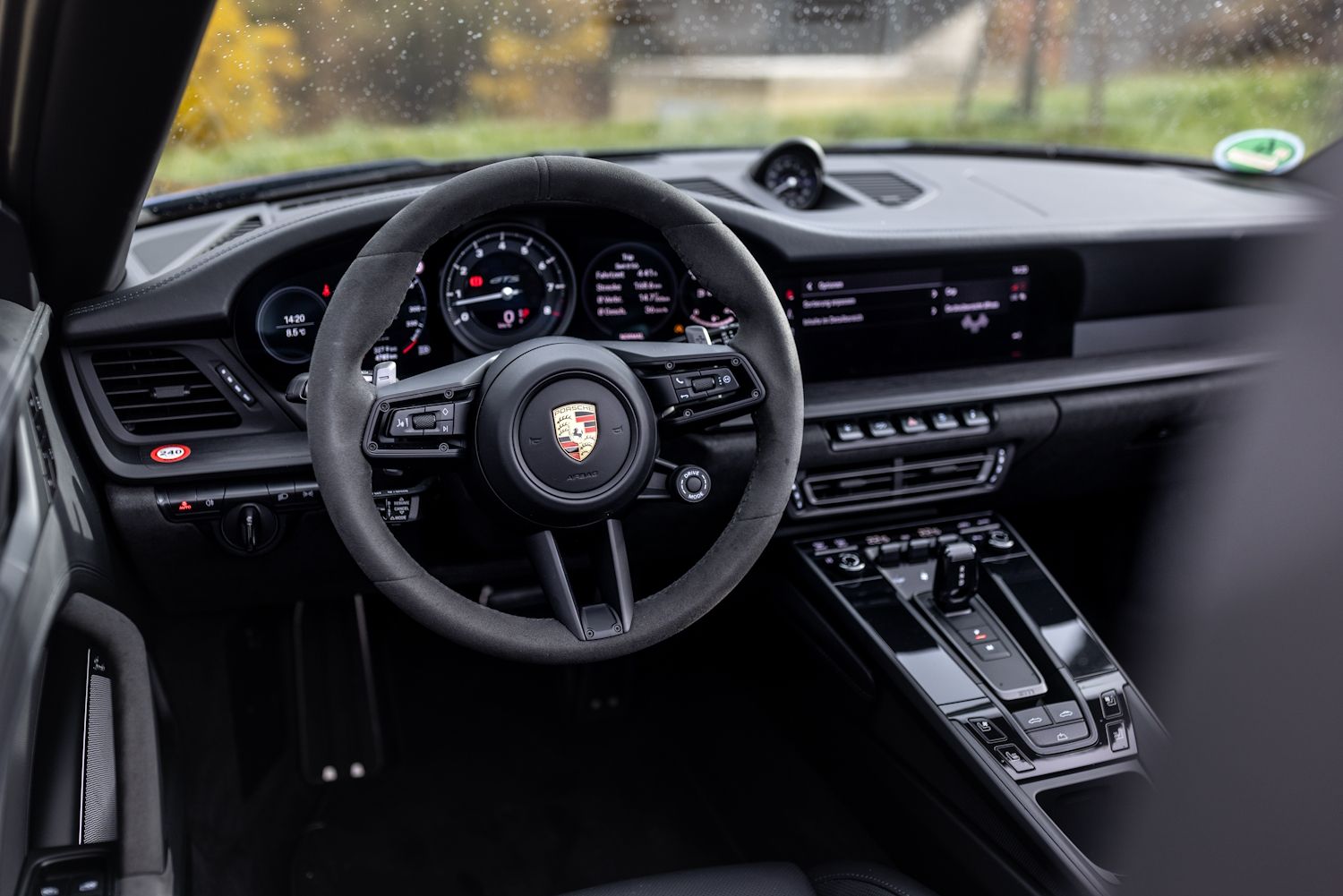 Porsche 911 Carrera 4 GTS Cabrio