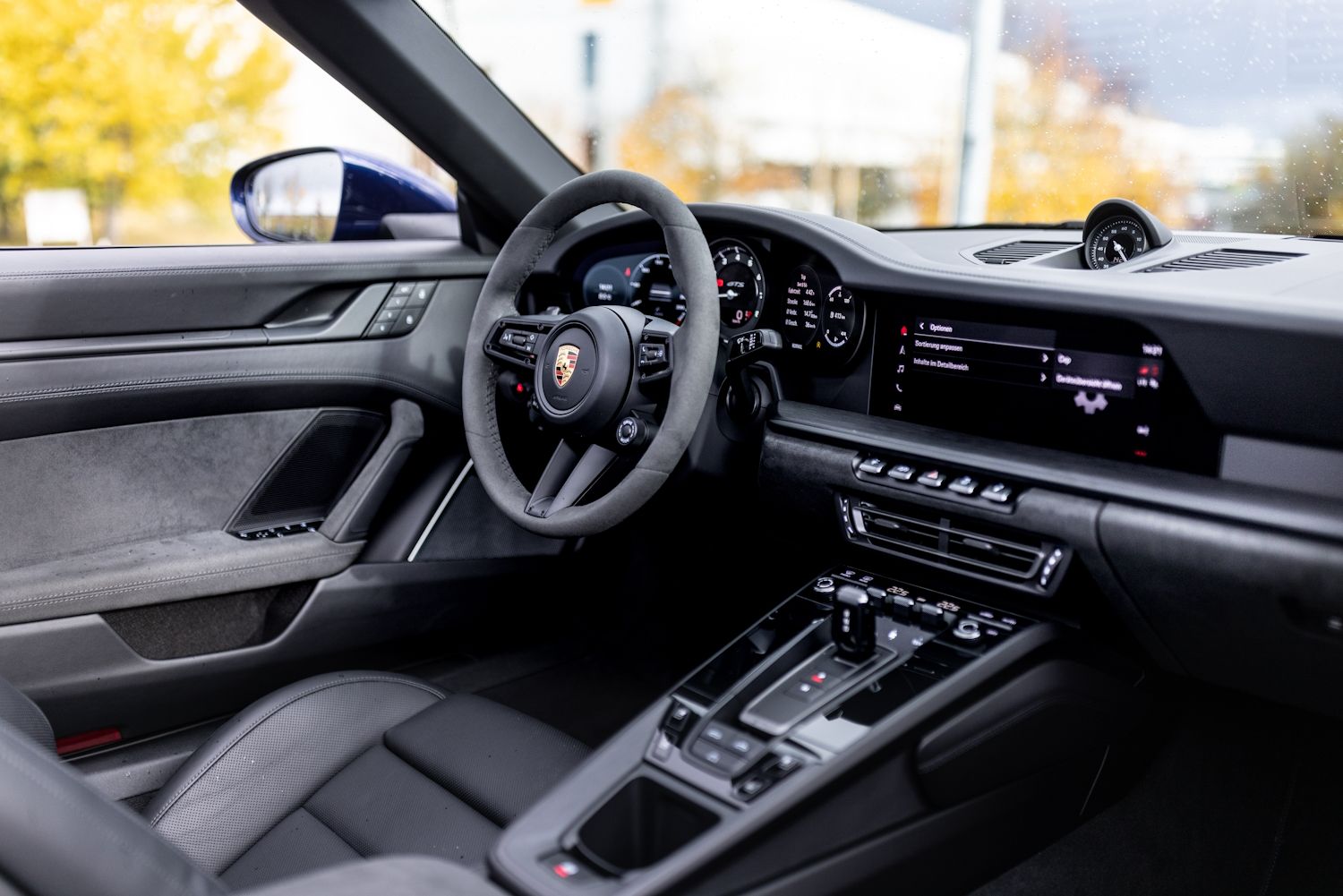 Porsche 911 Carrera 4 GTS Cabrio