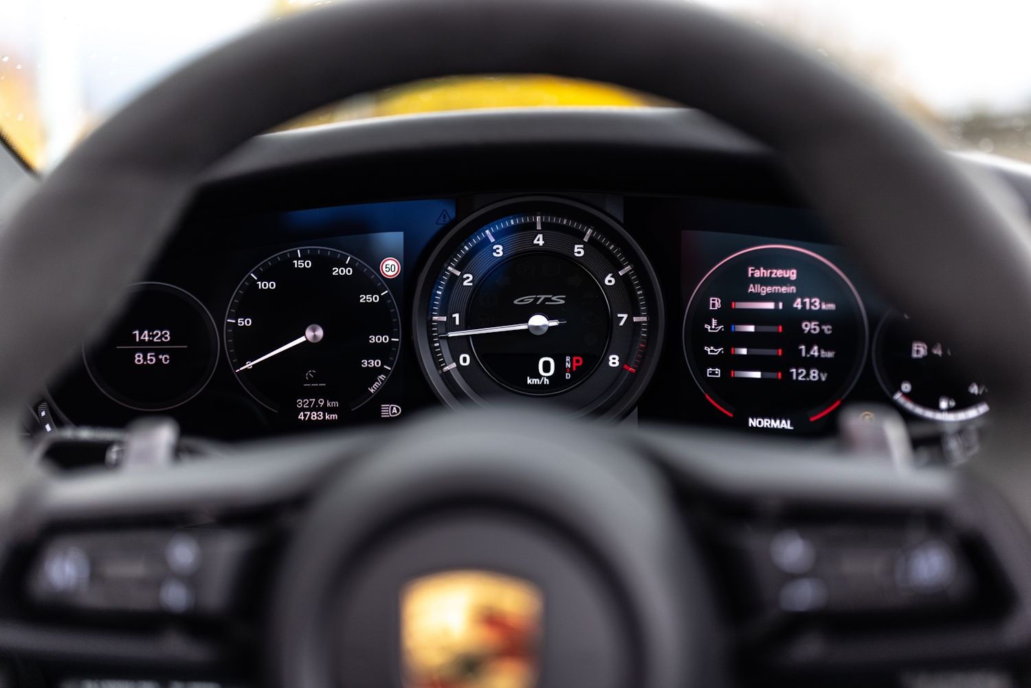 Porsche 911 Carrera 4 GTS Cabrio