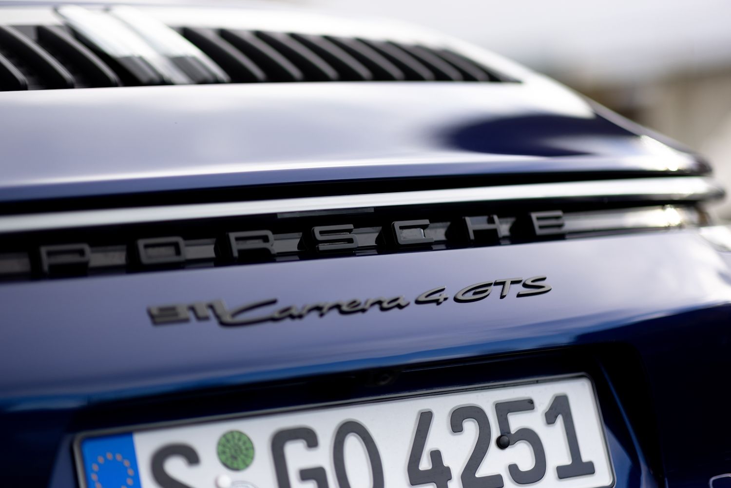 Porsche 911 Carrera 4 GTS Cabrio