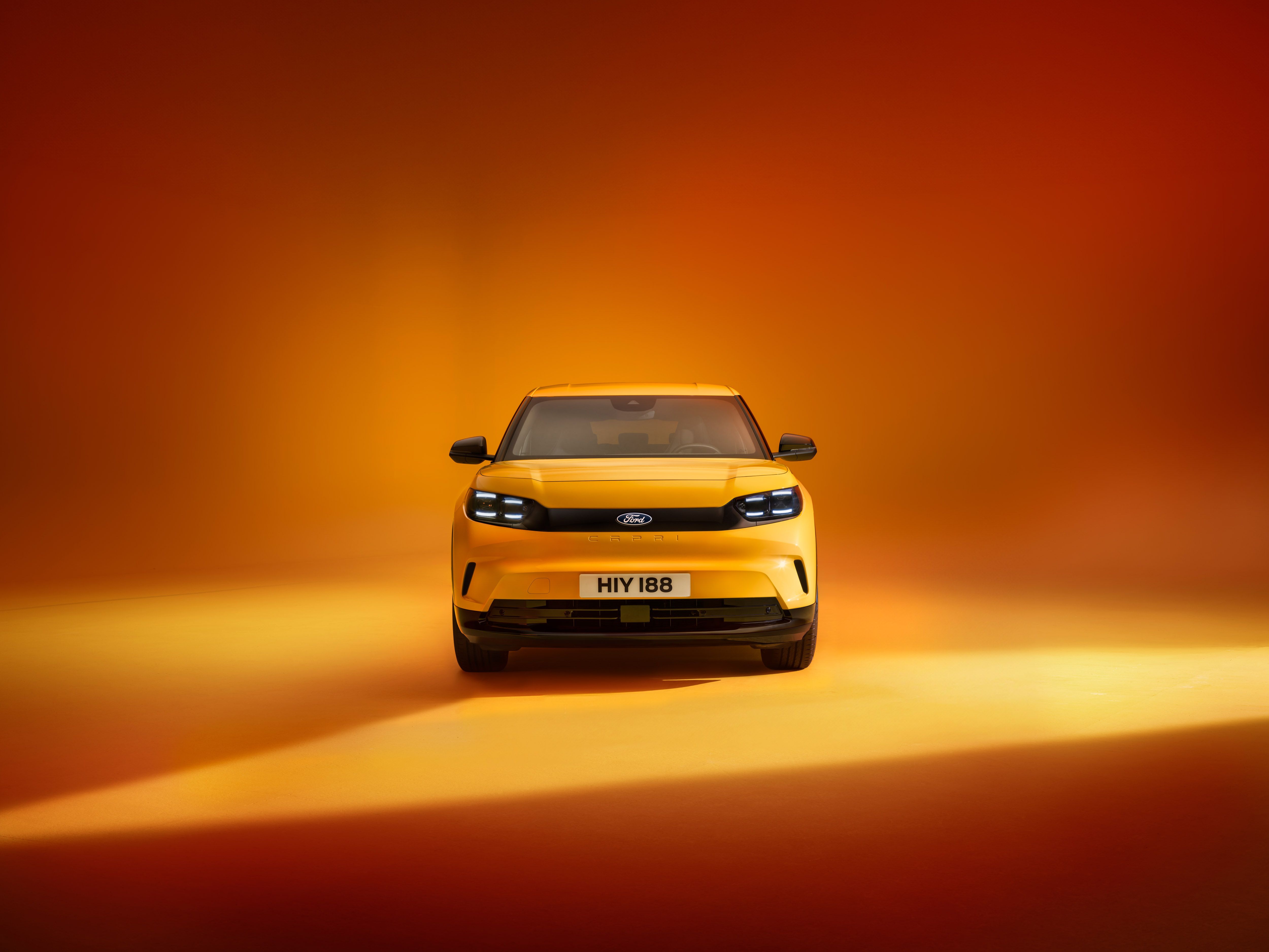 Comparativa Ford Capri contra Cupra Tavascan