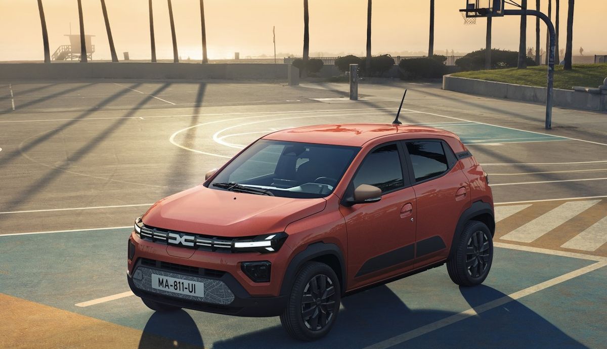 Es de los más vendidos y el eléctrico más barato, por 10.000 € o 55 € al mes, Dacia tira precios