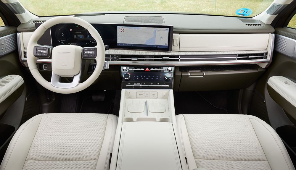 Hyundai SANTA FE 2024 Interior (5) Hyundai SANTA FE 2024 Interior (5)