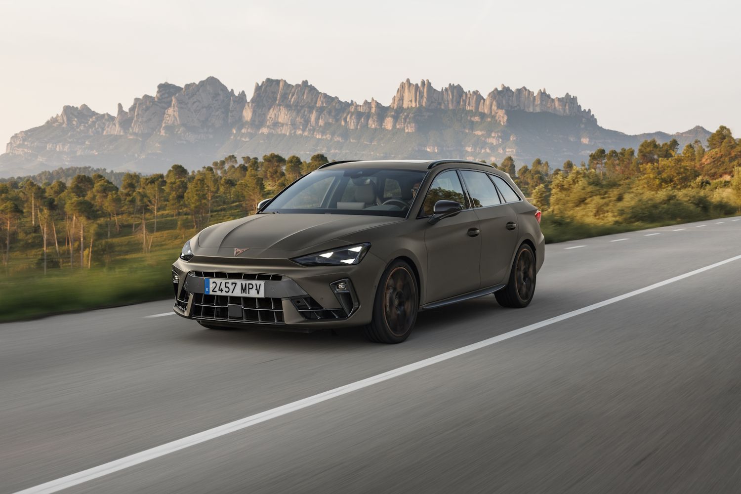 Cupra León Sportstourer VZ TSi/333 4Drive DSG/7