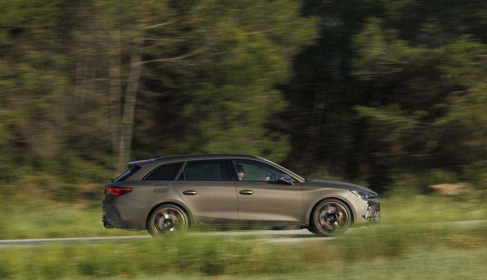 Cupra León Sportstourer VZ TSi/333 4Drive DSG/7 Cupra León Sportstourer VZ TSi/333 4Drive DSG/7