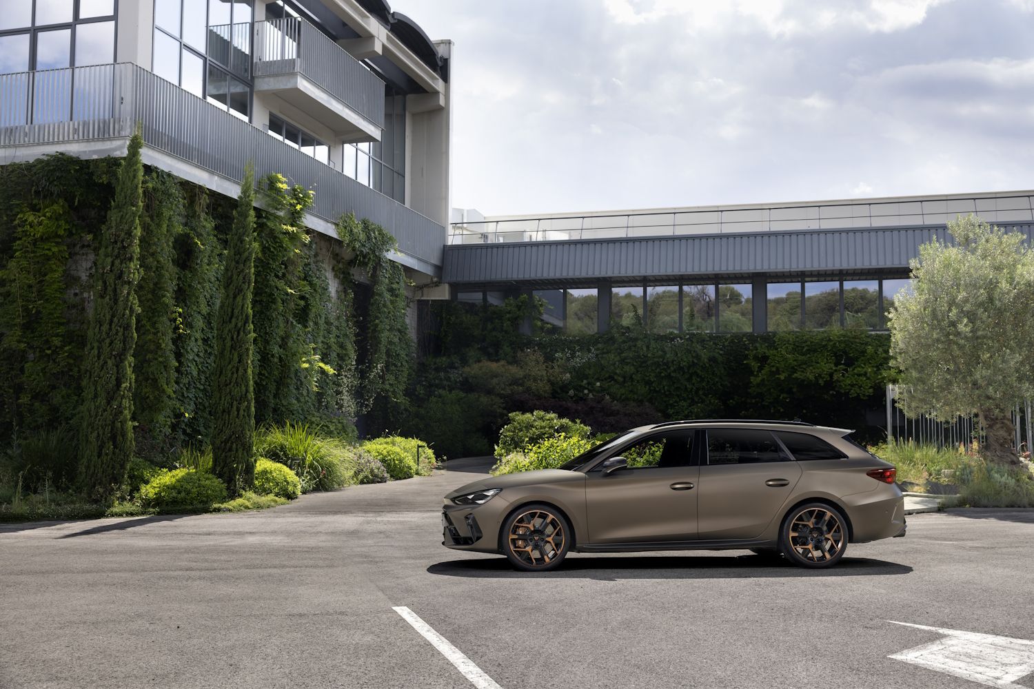 Cupra León Sportstourer VZ TSi/333 4Drive DSG/7