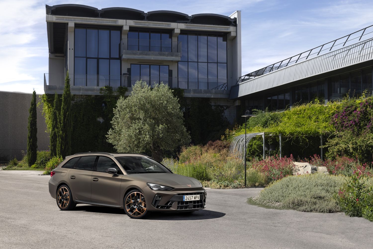 Cupra León Sportstourer VZ TSi/333 4Drive DSG/7