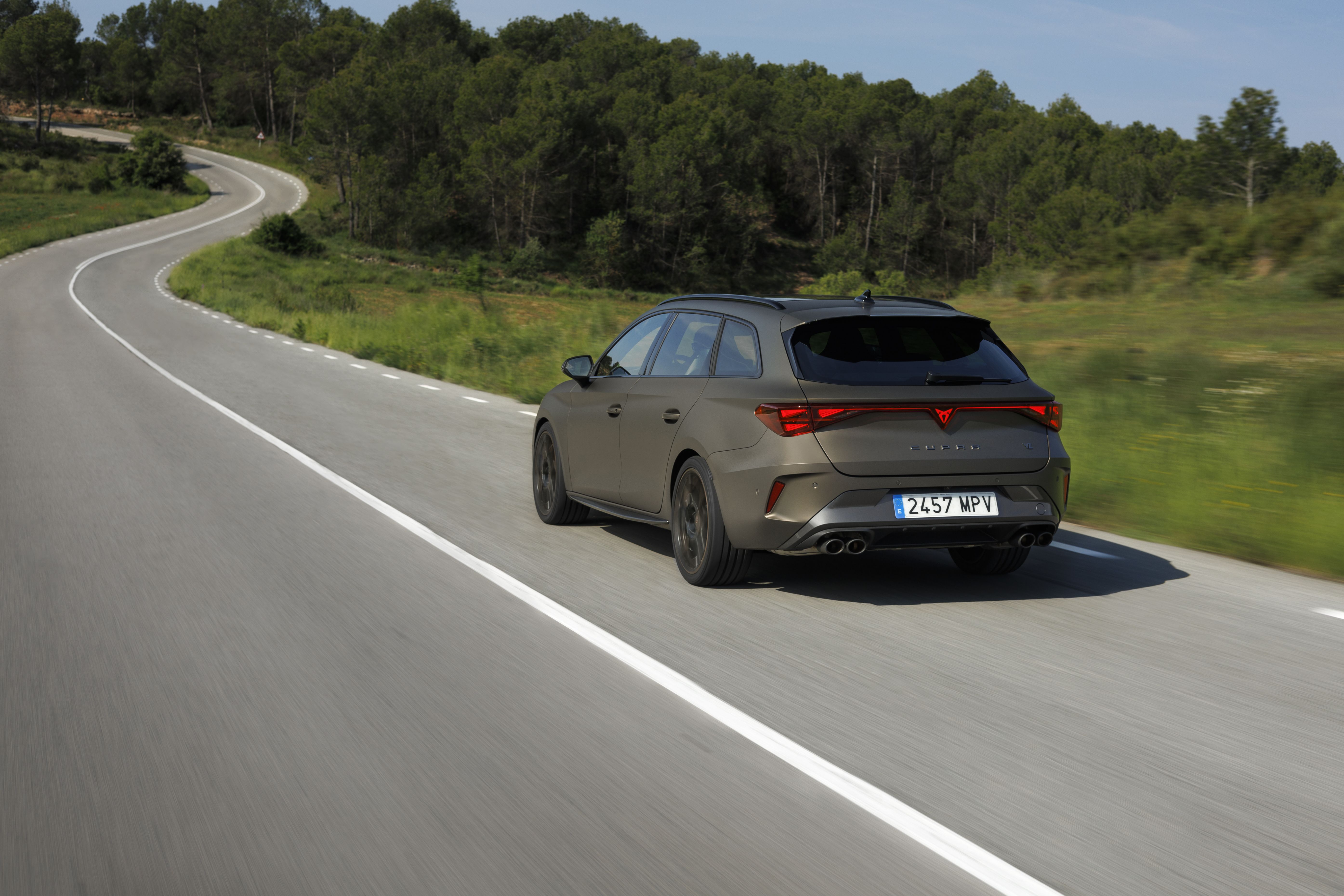 CUPRA LEON SPORSTOURER VZ 2.0 TSI/333 4DRIVE DSG/7