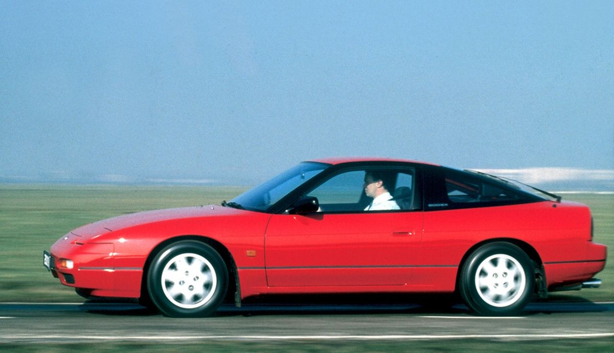 Apunta ya al Mazda MX 5, primer anticipo del Nissan Silvia, que regresaría como deportivo asequible
