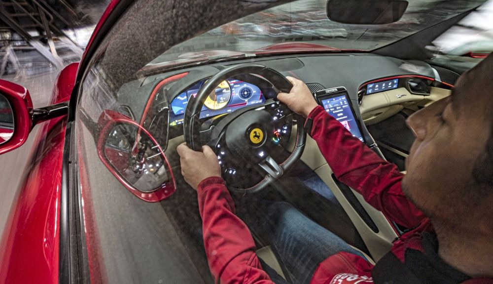 Interior del Ferrari Roma Interior del Ferrari Roma