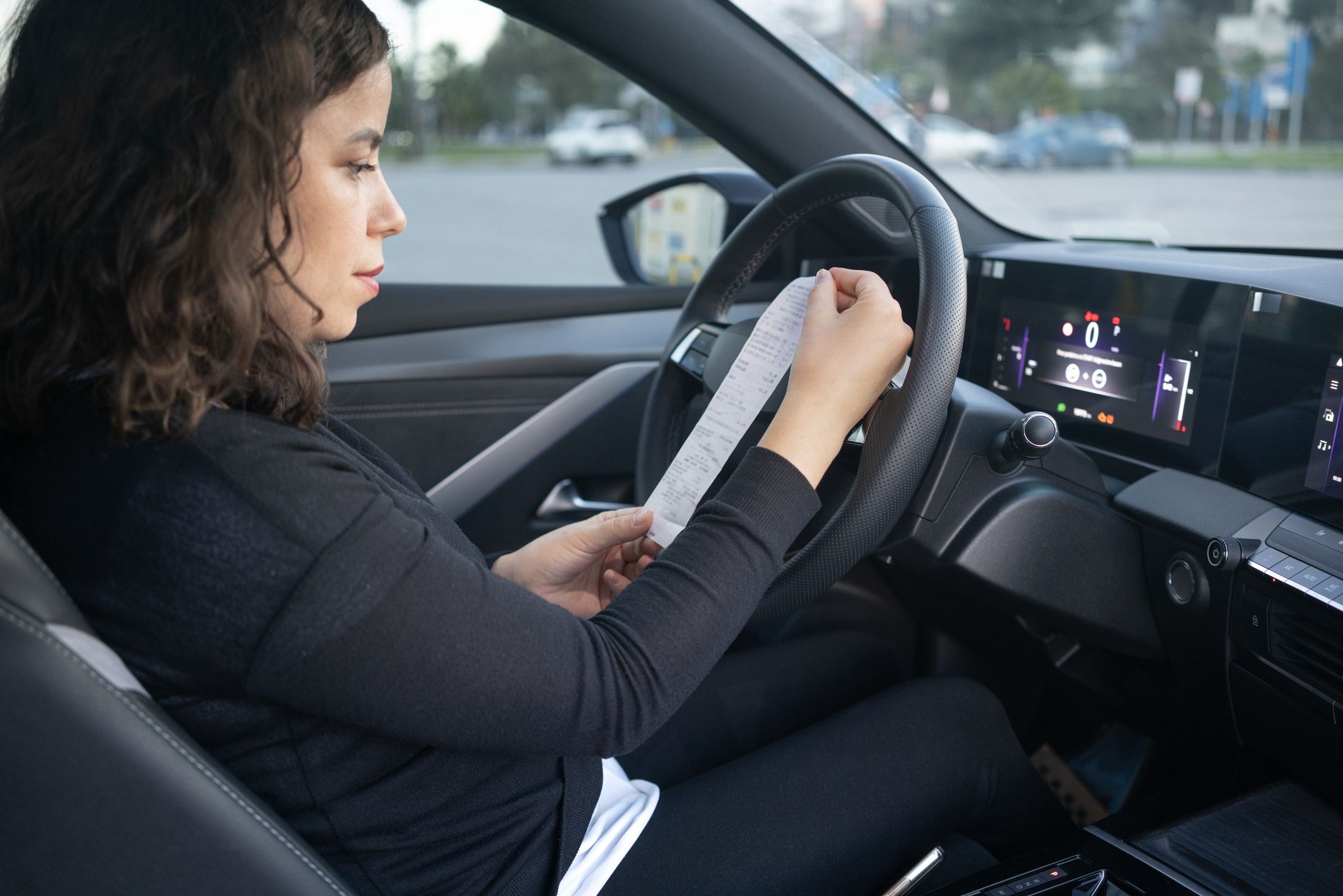 La DGT lo confirma estas son las 3 causas por las que te puedes llevar la multa más alta al volante