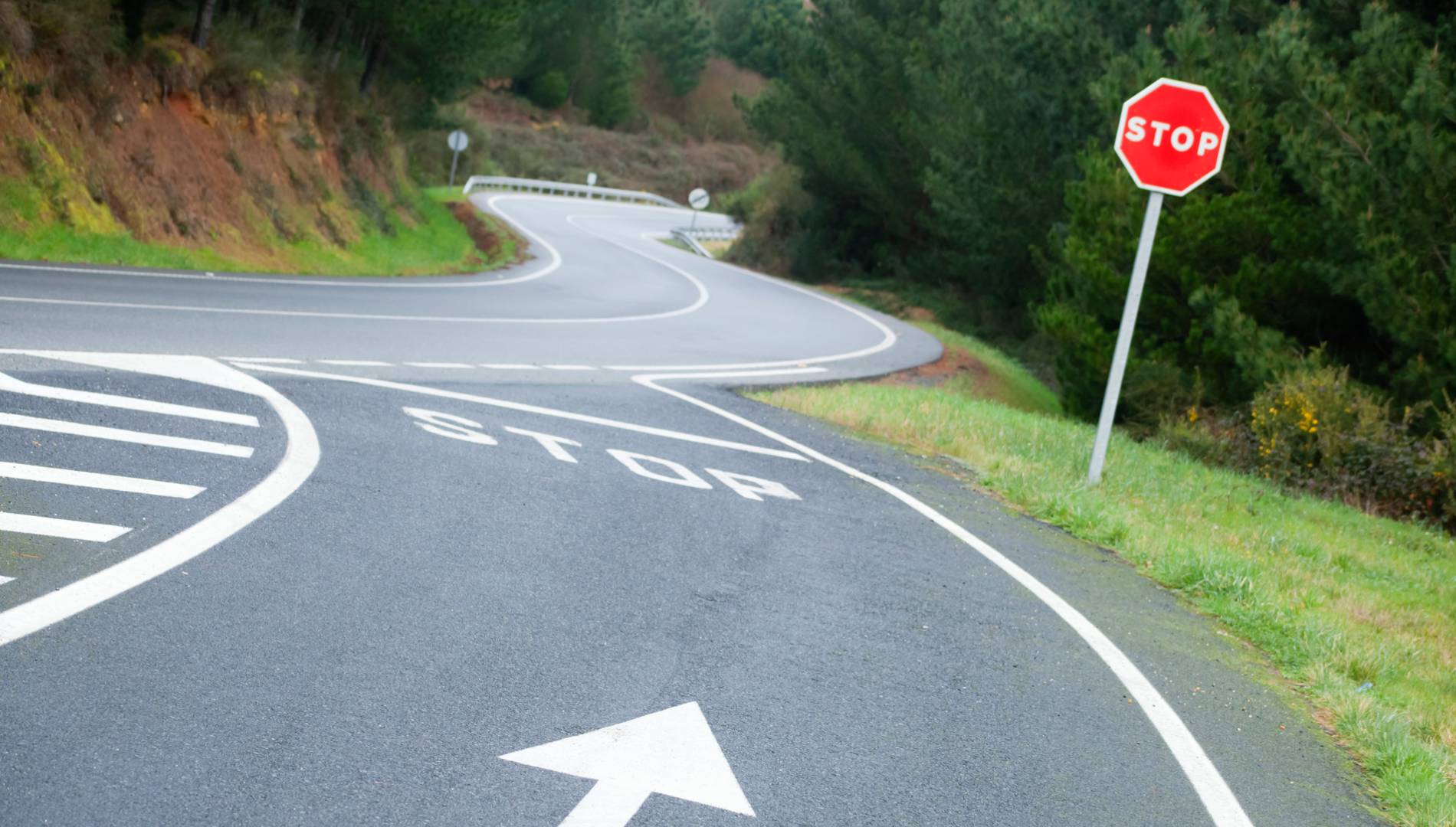 Este es el grave error que están cometiendo muchos conductores en los stop y están siendo multados