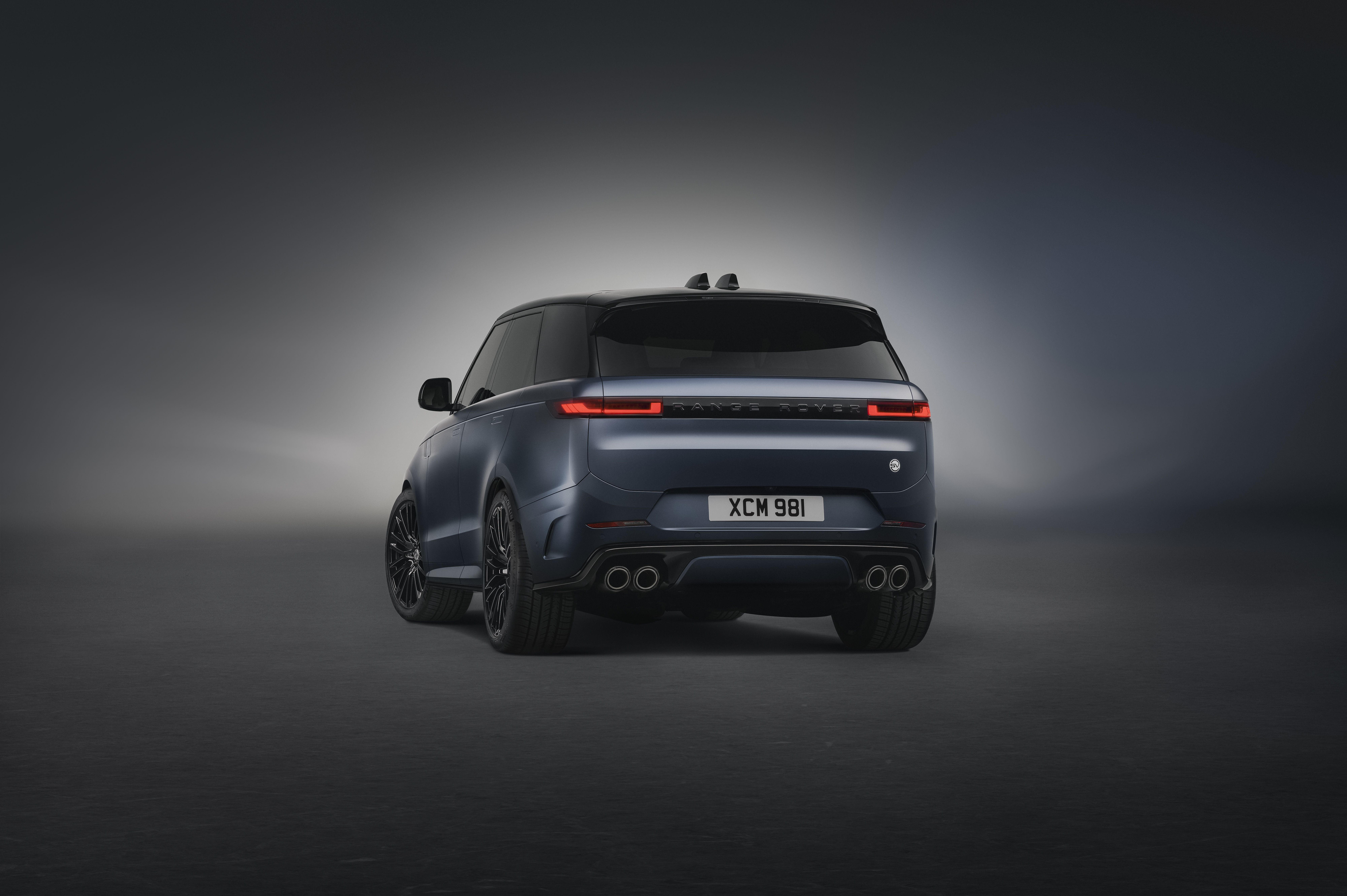 Range Rover Sport SV Edition Two Nebula Blue