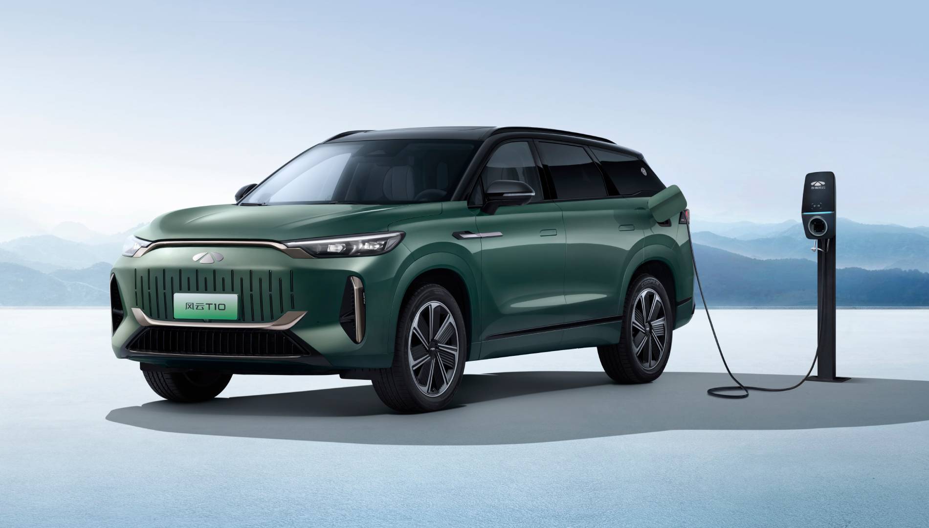Este SUV híbrido enchufable entra en el libro Guinness tras recorrer más de 2.100 km sin parar