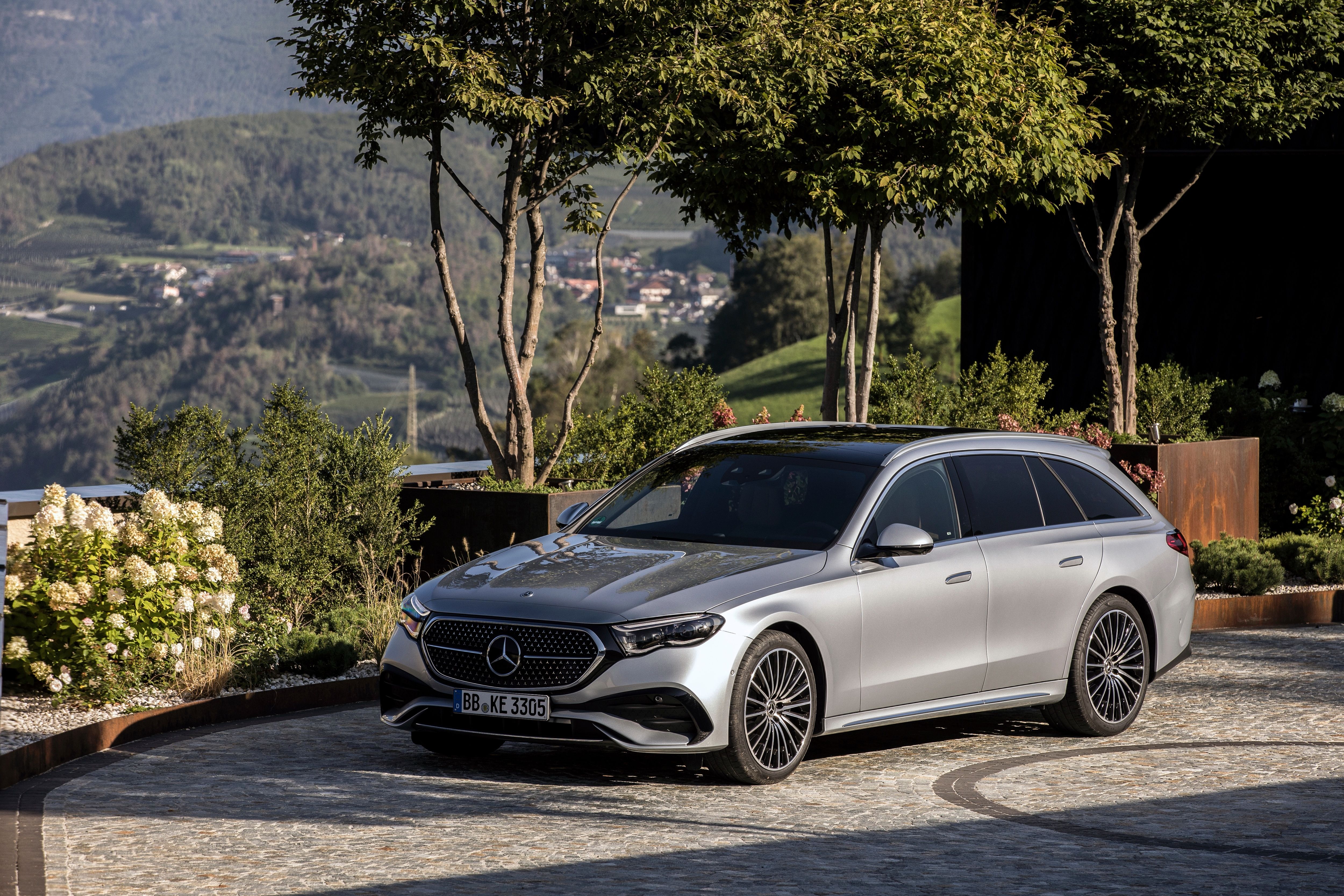 Quizás el futuro GLC eléctrico podría tener una parrilla grande como el actual Clase E