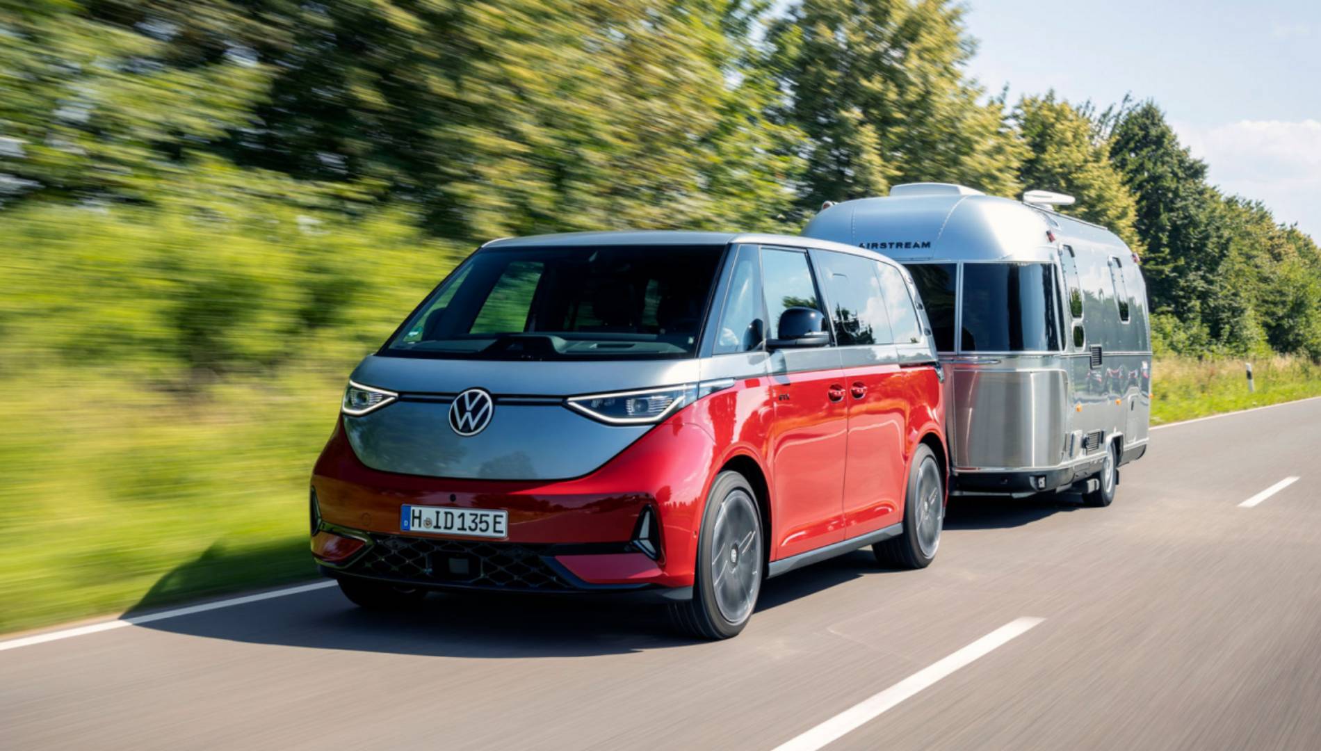 Llega una revolución para el Volkswagen ID. Buzz con una variante que bajará bastante su precio