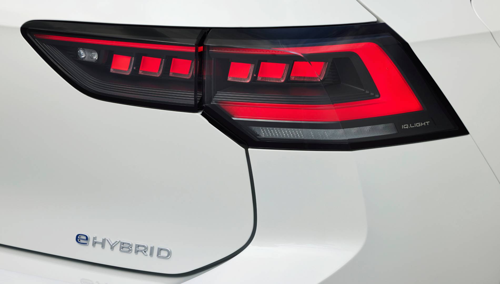 Volkswagen prepara nuevo motor híbrido para el Golf para acabar con la hegemonía del Toyota Corolla
