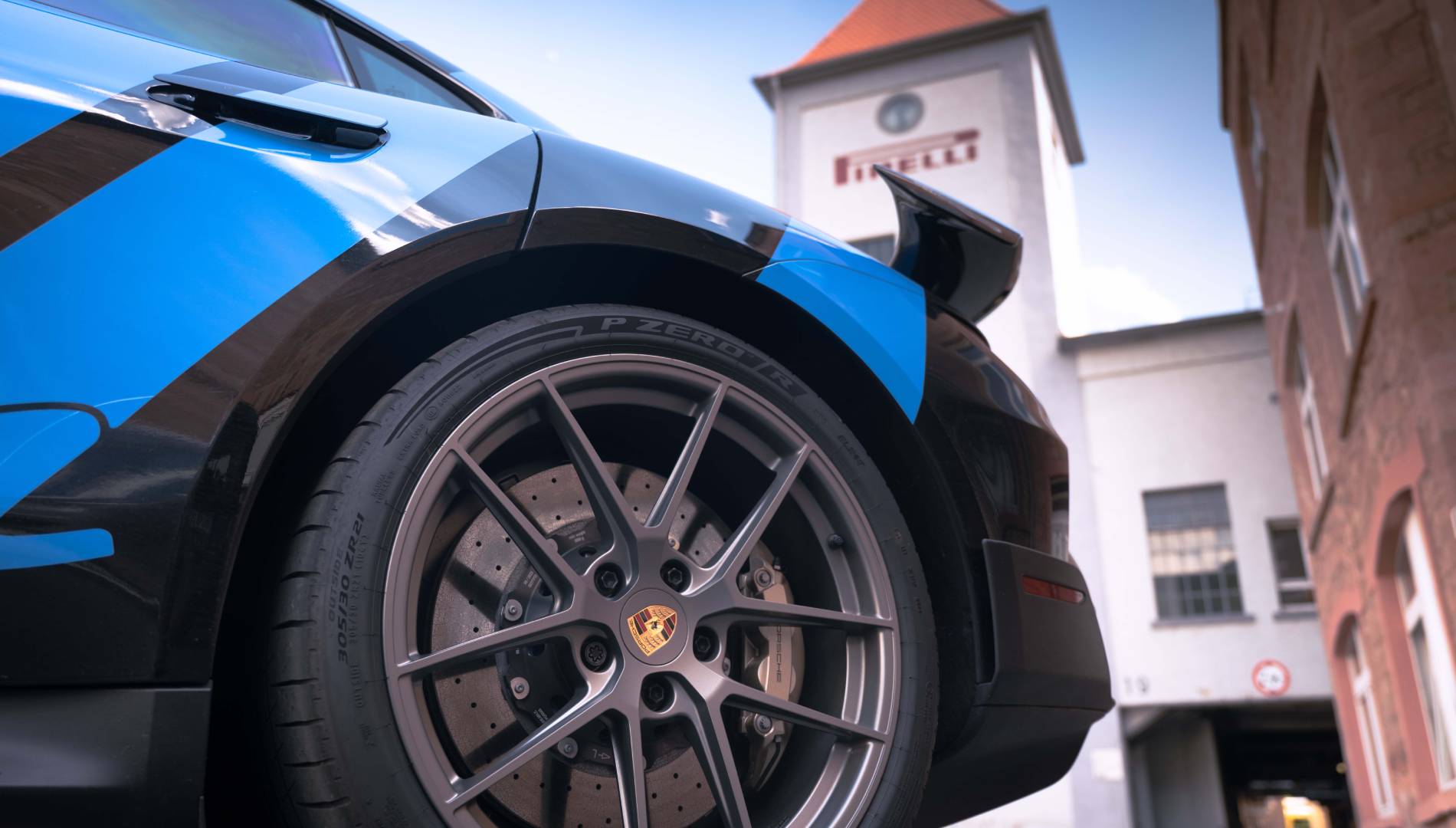 ¿Merece la pena comprar neumáticos específicos para coches eléctricos? Lo analizamos en profundidad