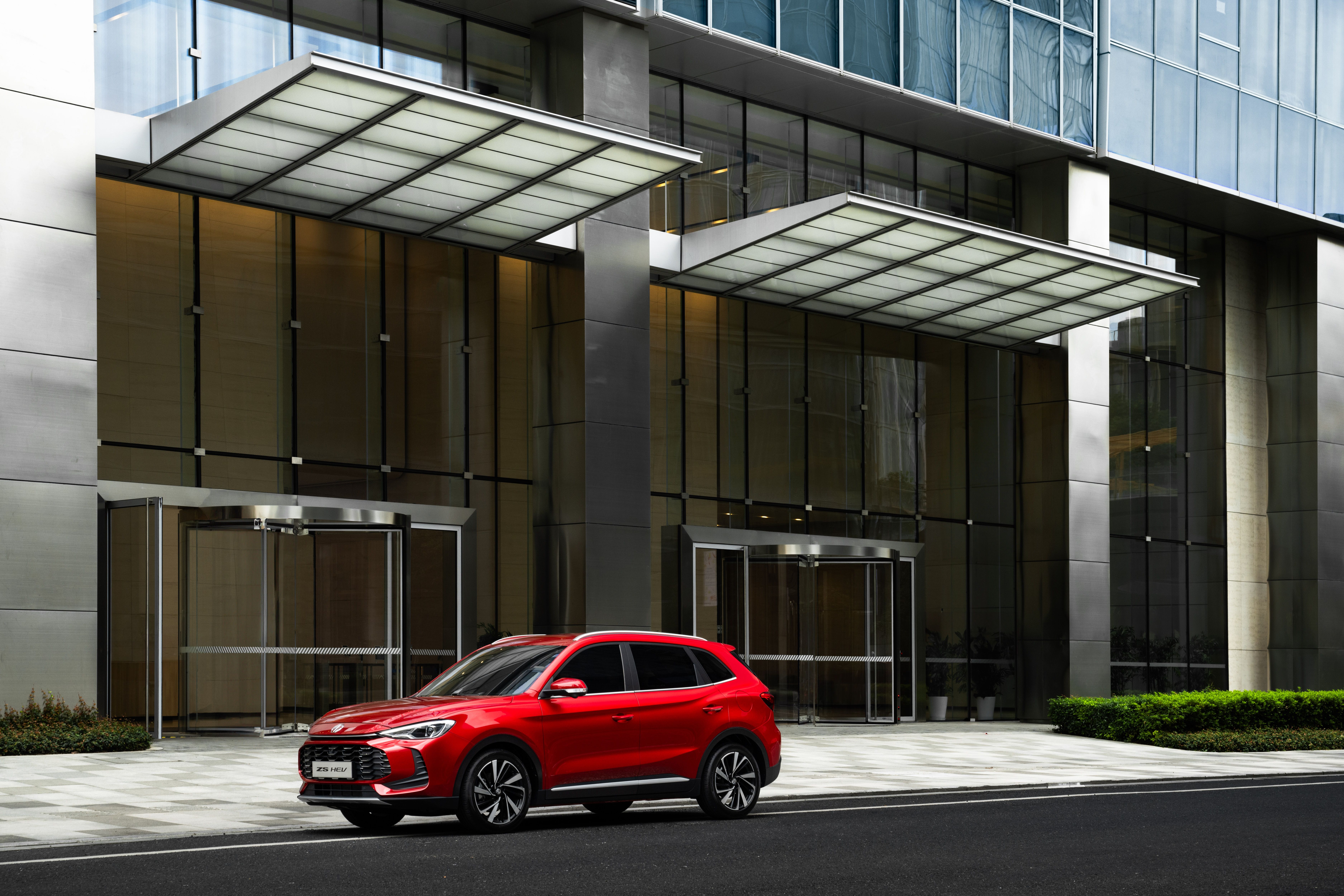 MG ZS Hybrid+ 2024
