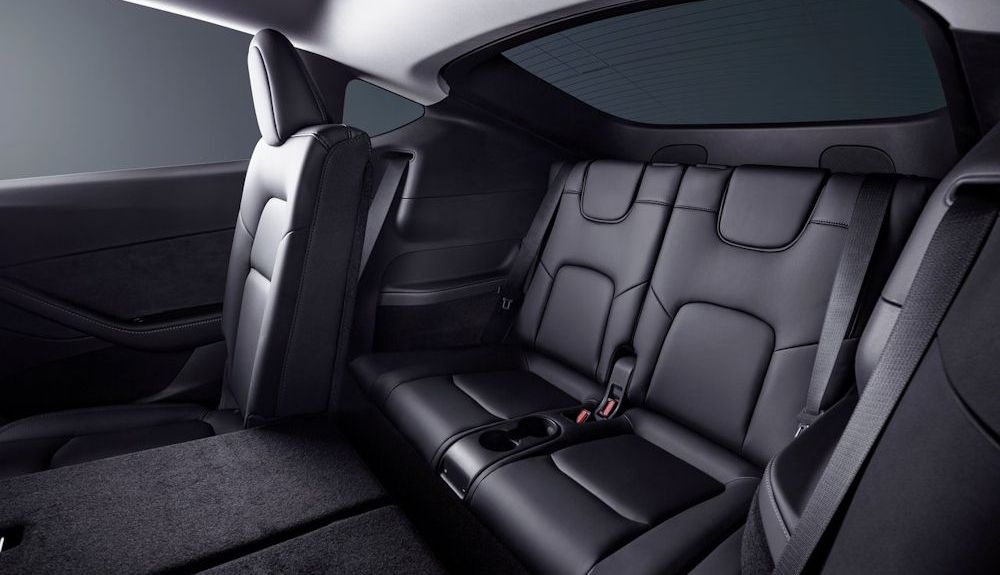 El Tesla Model Y ya se vende con versión de 3 filas de asientos en Estados Unidos.