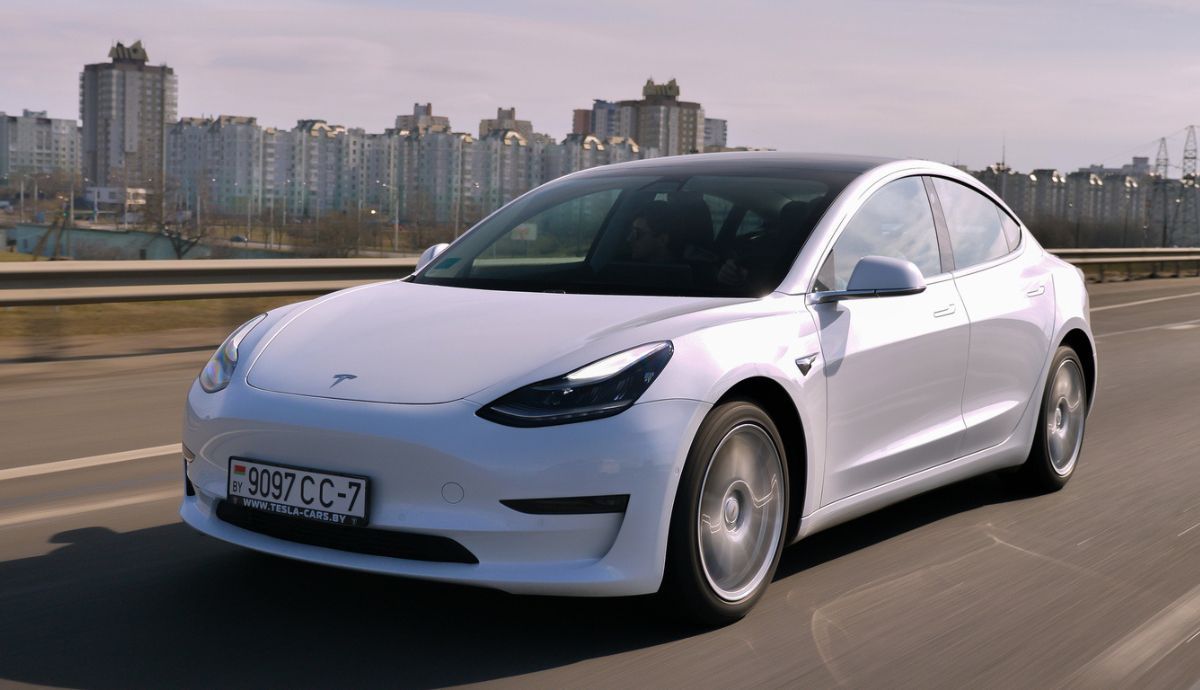 La falta de piezas de recambio hacen que las reparaciones de Tesla sean más caras
