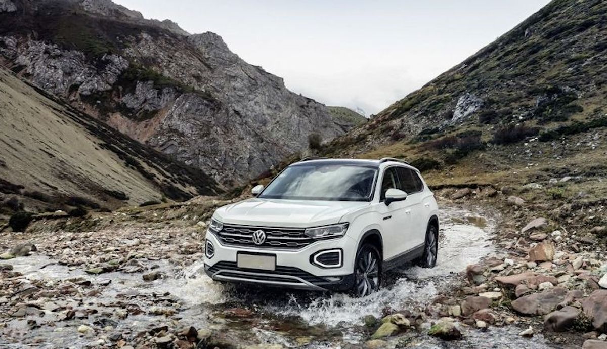 Volkswagen lanza un nuevo SUV, primer adelanto del Tayron, rival de Peugeot 5008 y Seat Tarraco
