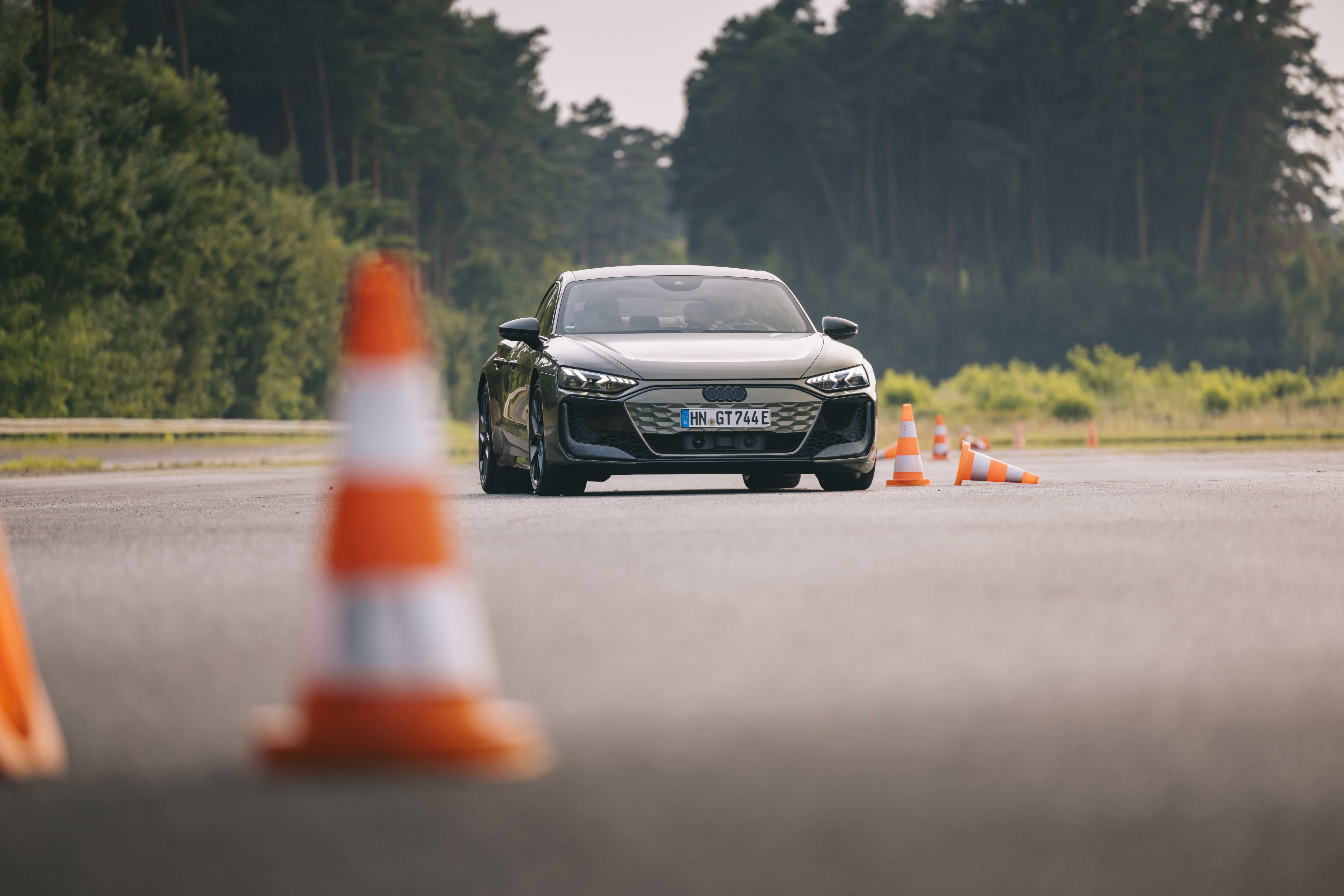 Conducimos el coche más potente de producción de Audi: el RS e-tron GT Performance