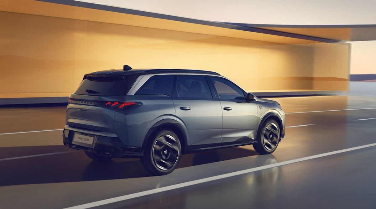 Peugeot E 5008 230 Long Range 2024