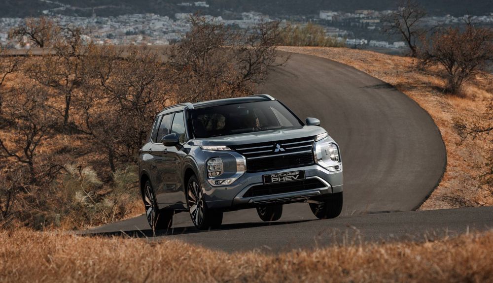 El que fuera líder entre los SUV híbridos enchufables vuelve: así es el nuevo Mitsubishi Outlander El que fuera líder entre los SUV híbridos enchufables vuelve: así es el nuevo Mitsubishi Outlander