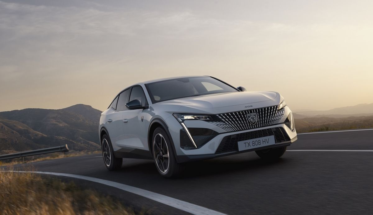 El SUV coupé más esperado ya es realidad, primeras fotos y datos del nuevo Peugeot E 408