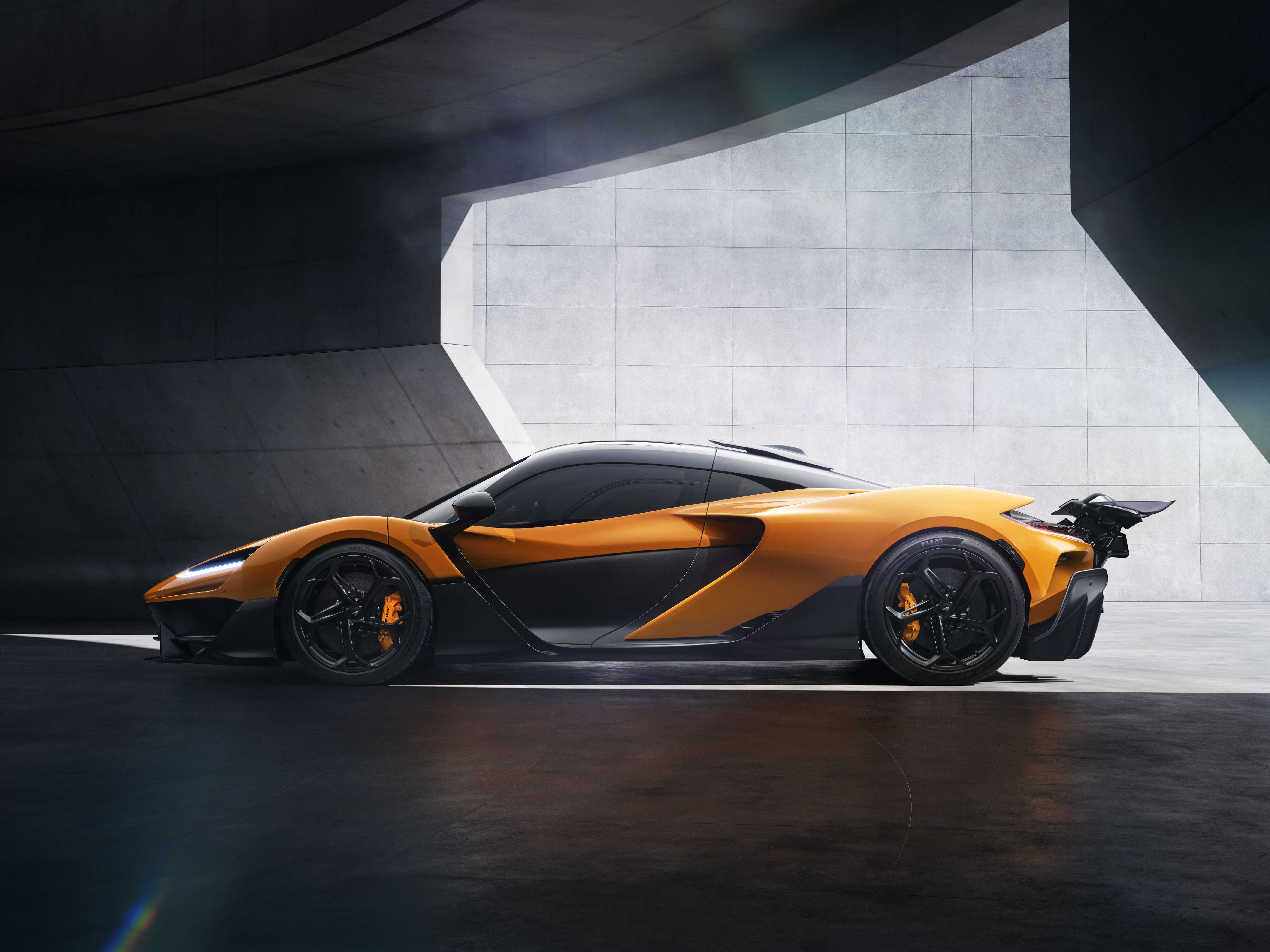 Mclaren W1 2024