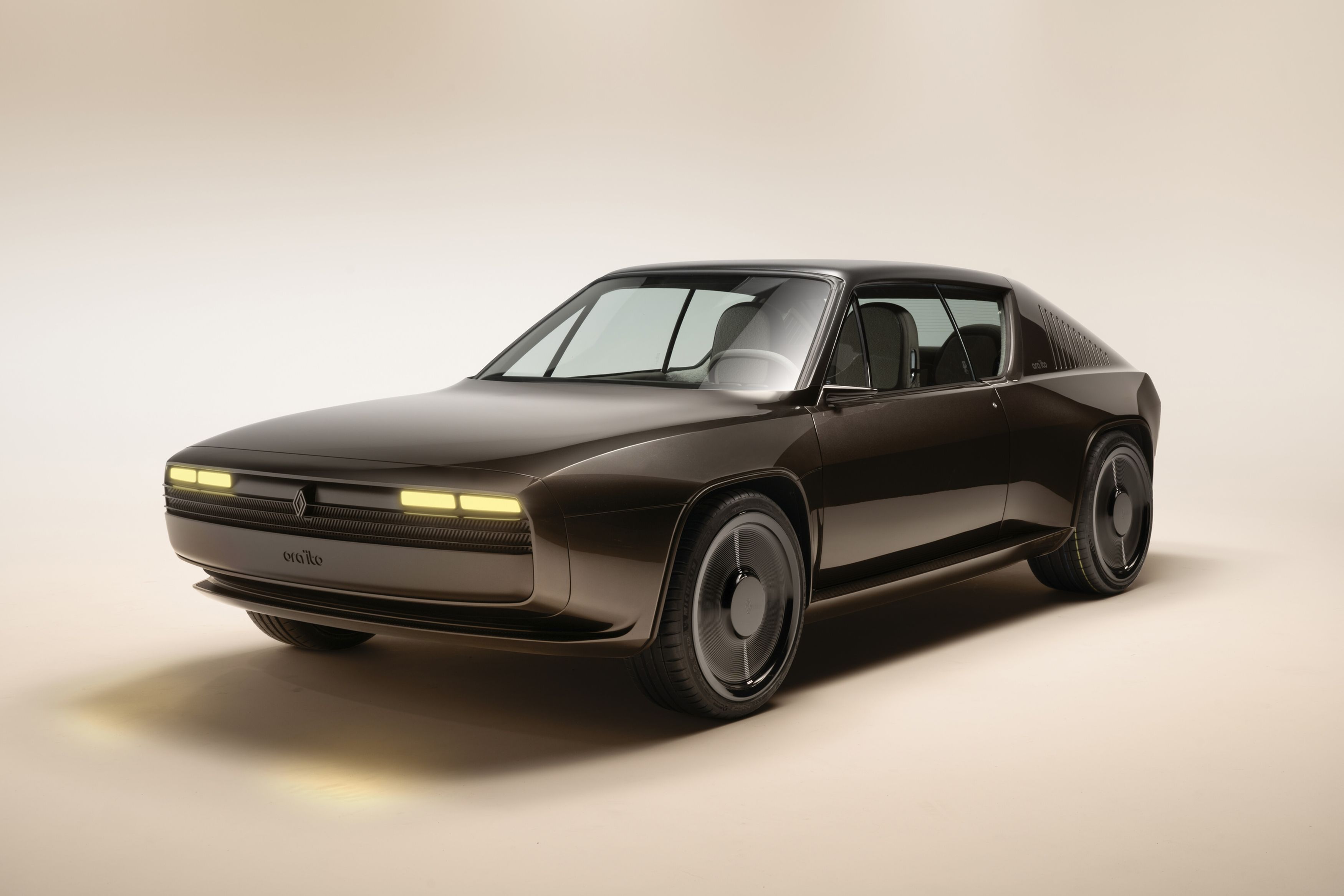 Renault R17 Electric Restomod