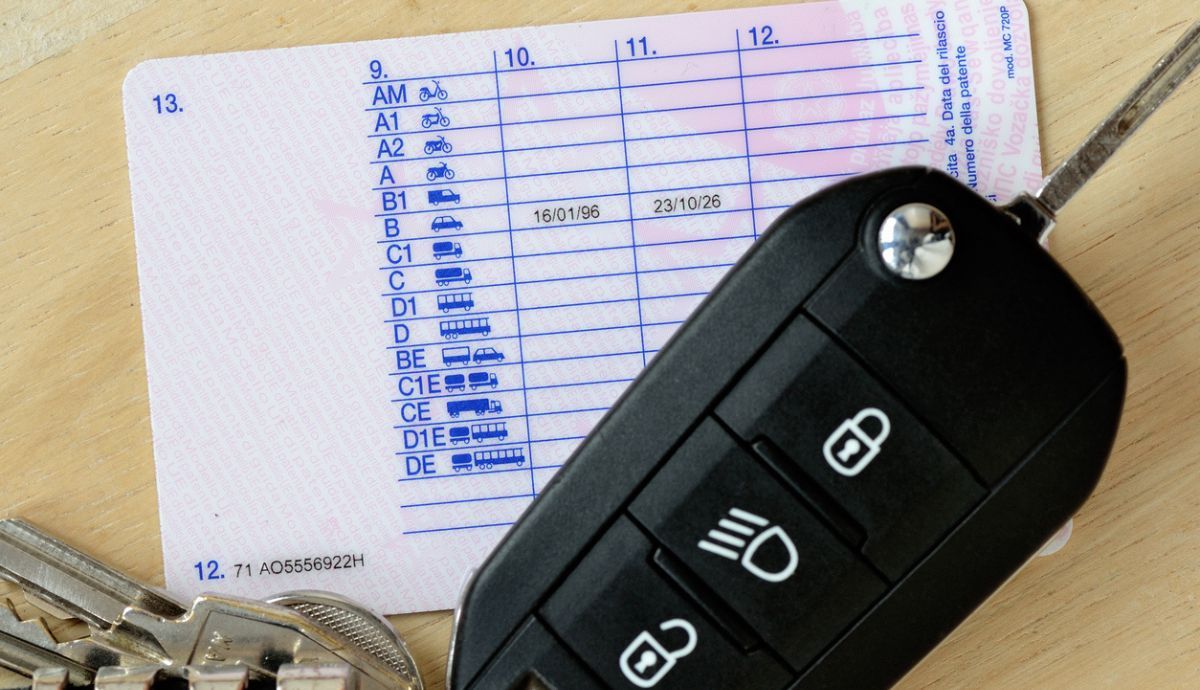 Cuánto cuesta sacarse el carnet de conducir en España