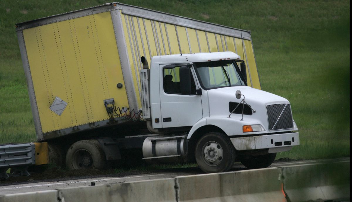 Accidente de camión jackknifing