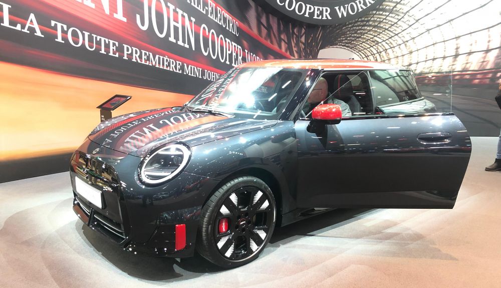 Los nuevos Mini John Cooper Works, en el Salón de París 2024.