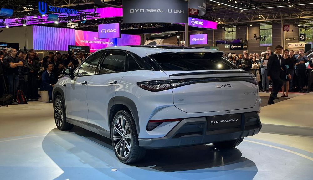 El BYD Sealion 7 en el Salón de París 2024