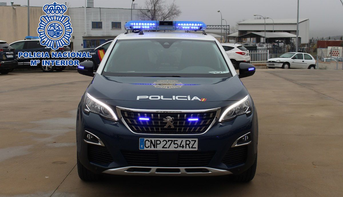 Los nuevos elementos disuasorios que tendrán ya todos los coches patrulla de la Policía en España