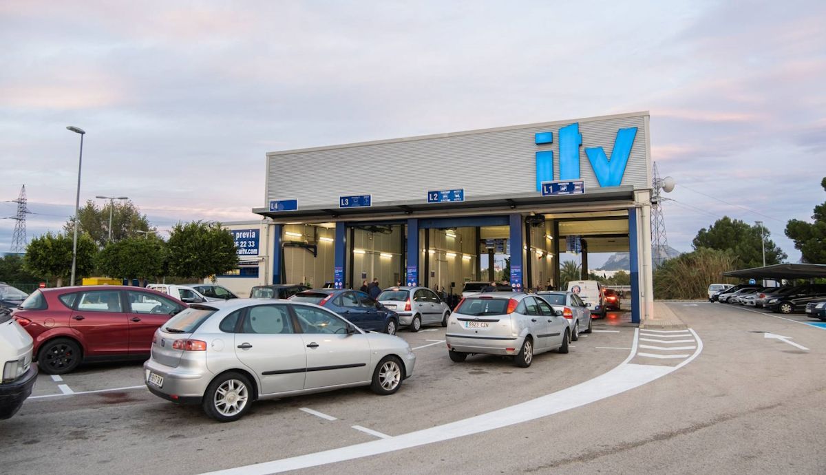 Un mecánico de la ITV desvela por qué nunca se compraría un coche nuevo y nos da hasta tres razones