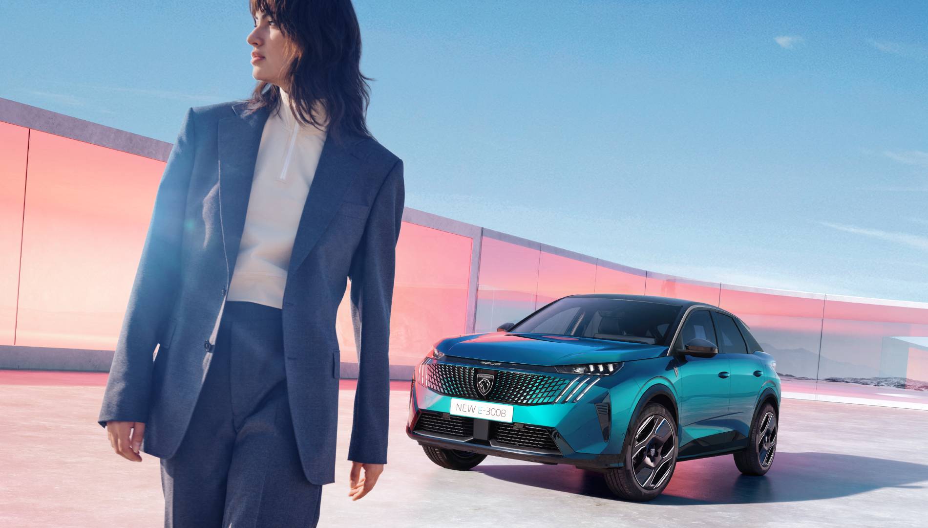 Ya a la venta los nuevos SUV eléctricos con más autonomía: precios de los Peugeot E-3008 y E-5008