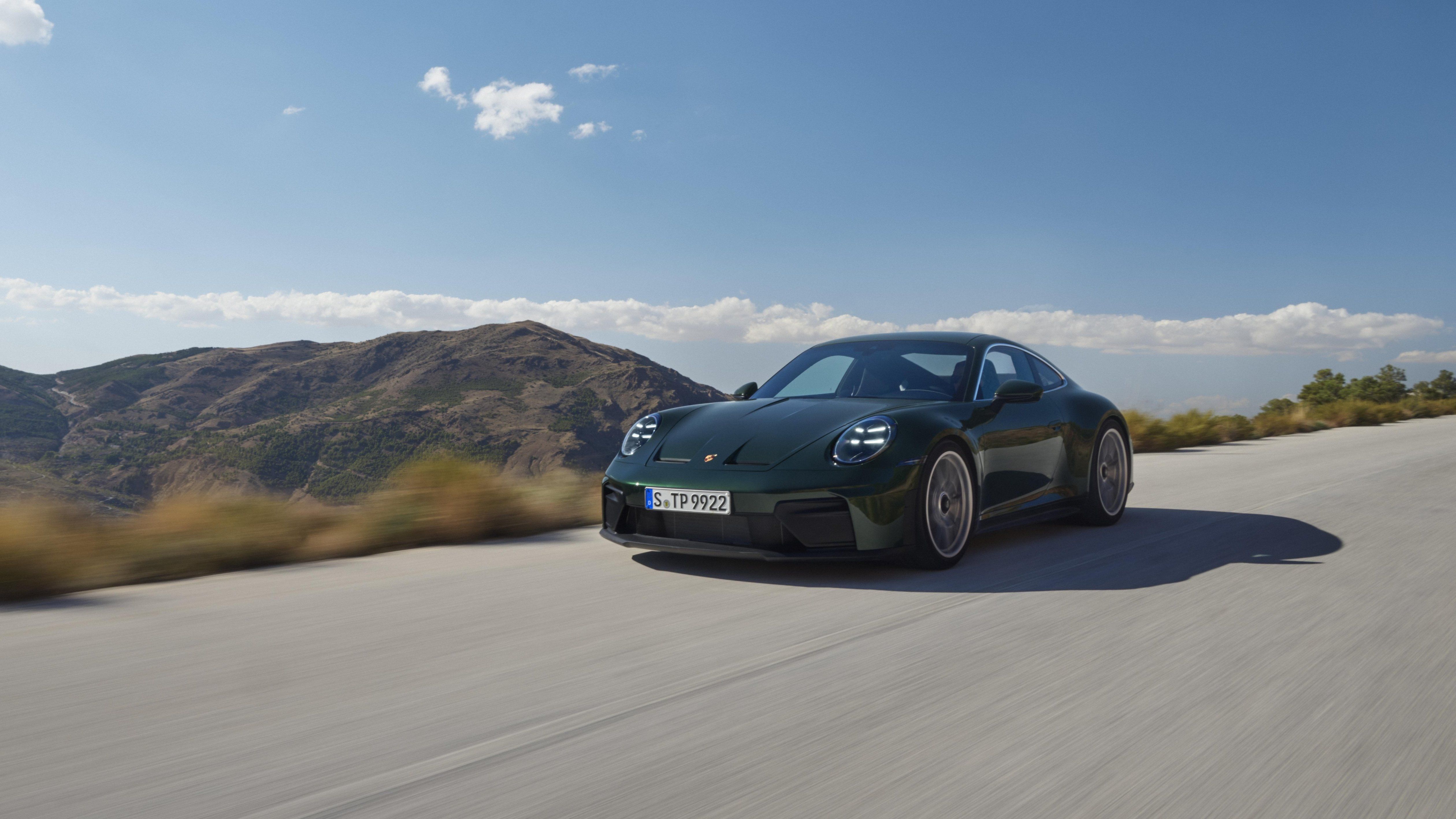 Porsche 911 GT3 Touring (992.1)