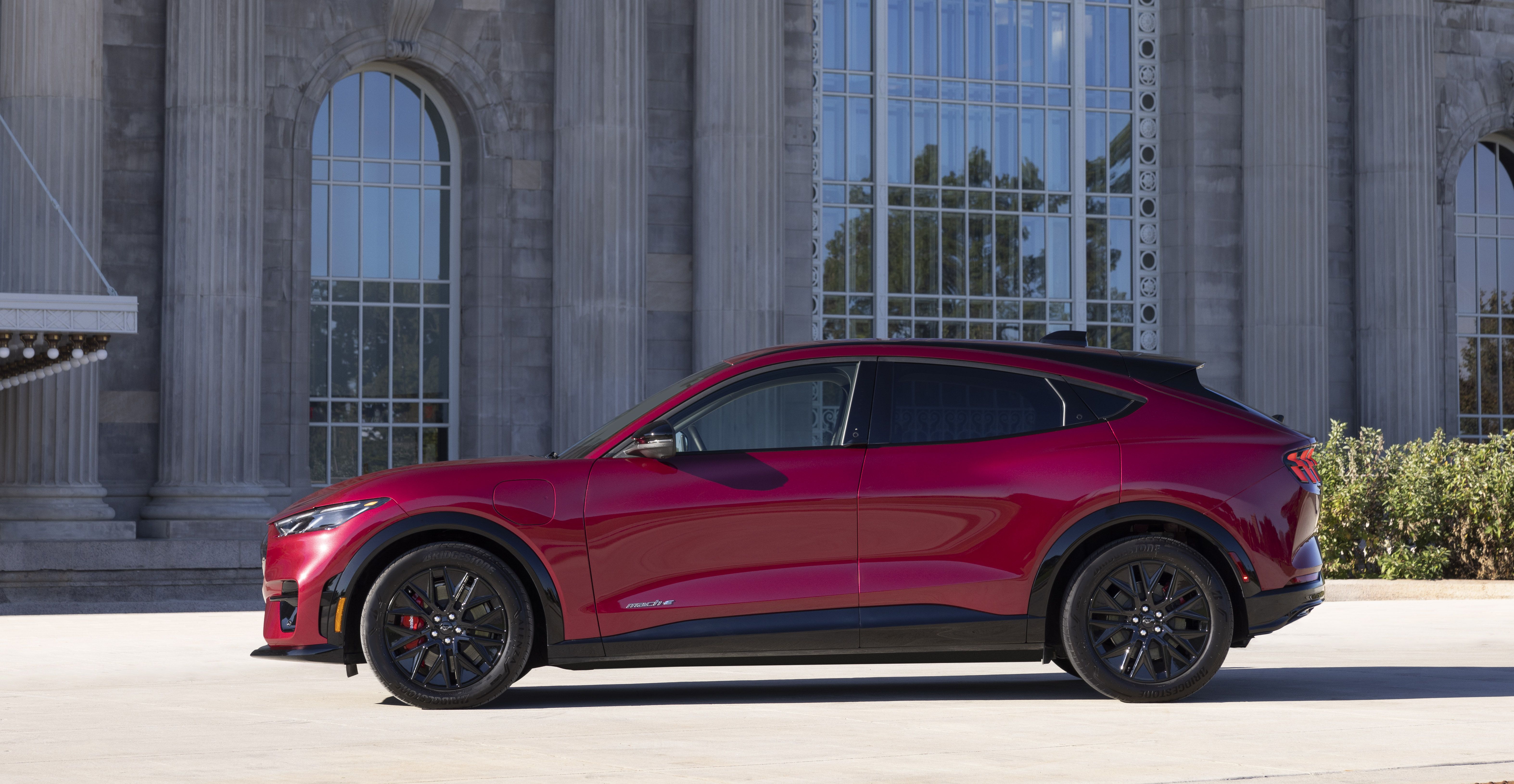 Mustang Mach-E 2025