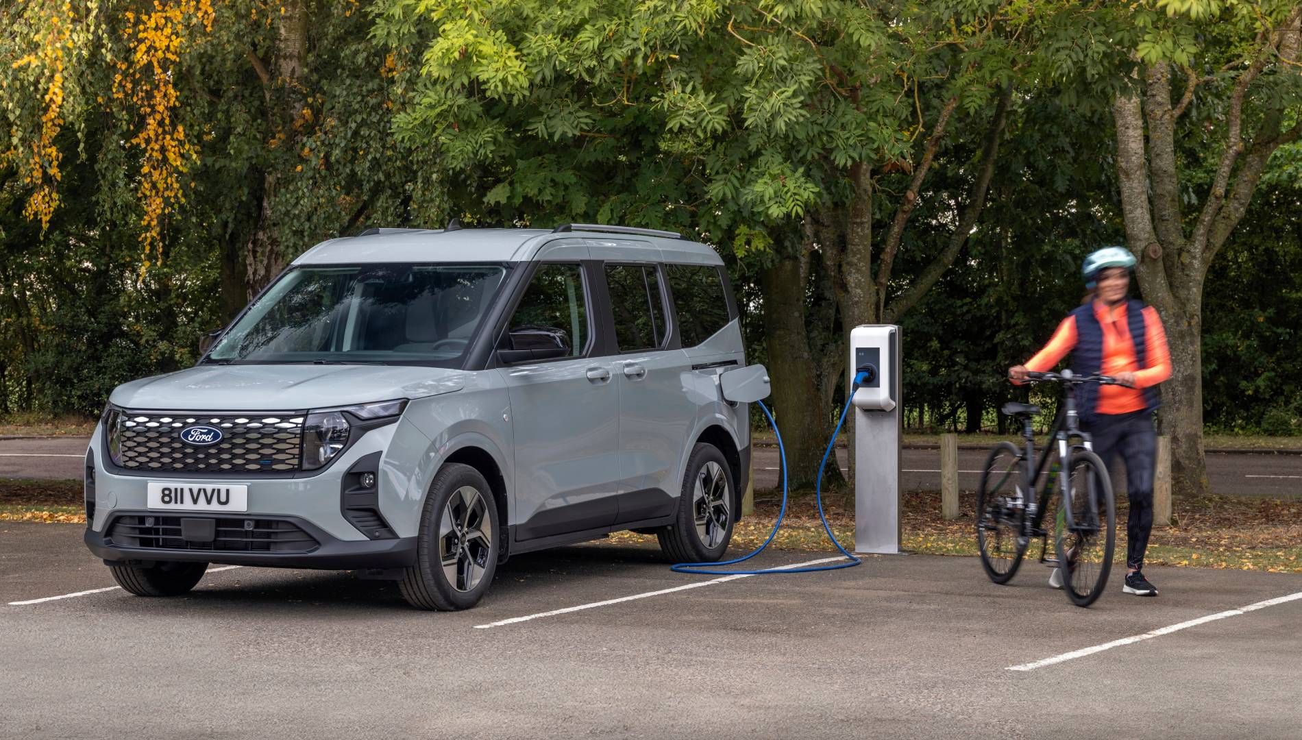 Las marcas necesitan vender más coches eléctricos para evitar las multas