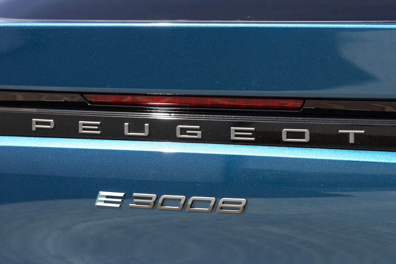 Peugeot E-3008 GT