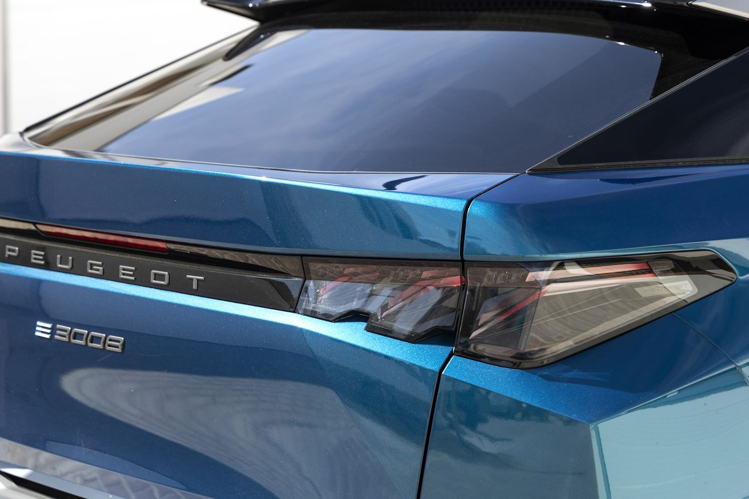 Peugeot E-3008 GT