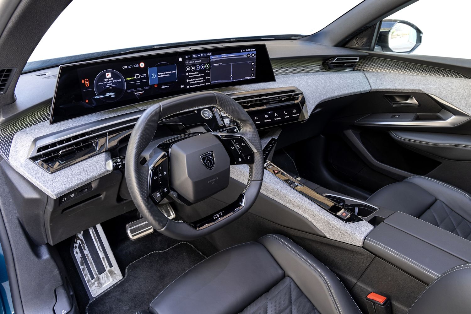 Peugeot E-3008 GT