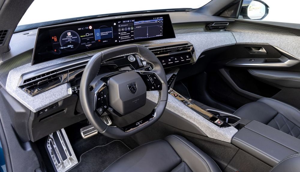Peugeot E-3008 GT