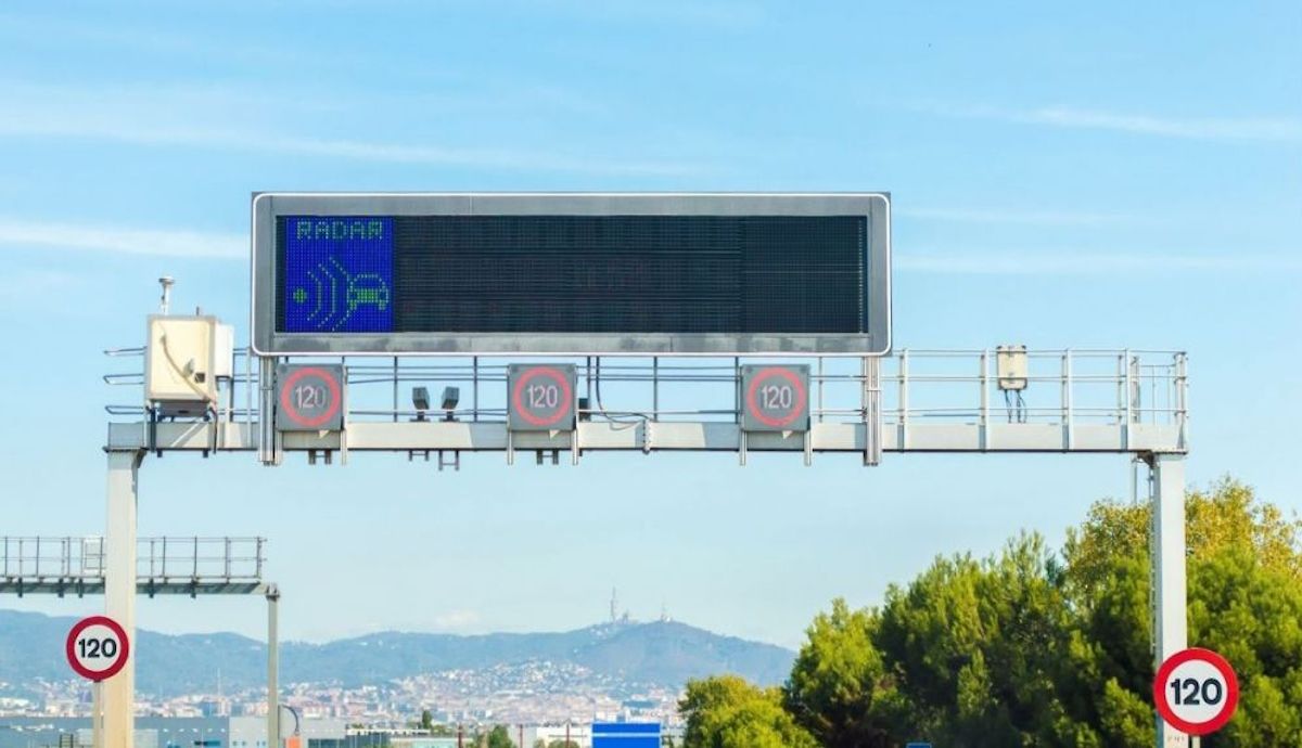 Primeras multas por el nuevo límite de velocidad rebajado en una autopista española y habrá más