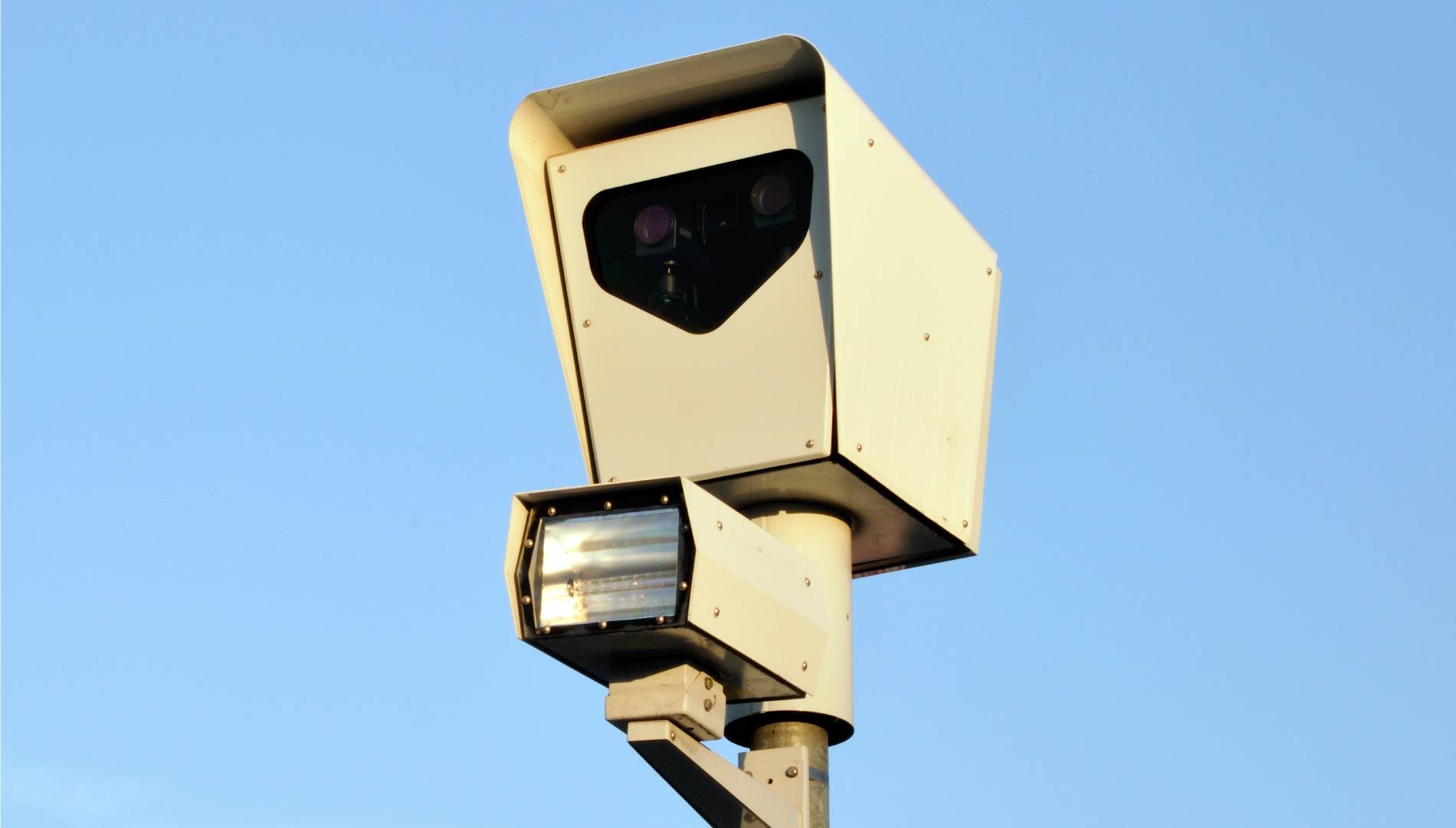 Nuevos radares sorpresa se van a hinchar a multas ya en España y estas son sus ubicaciones