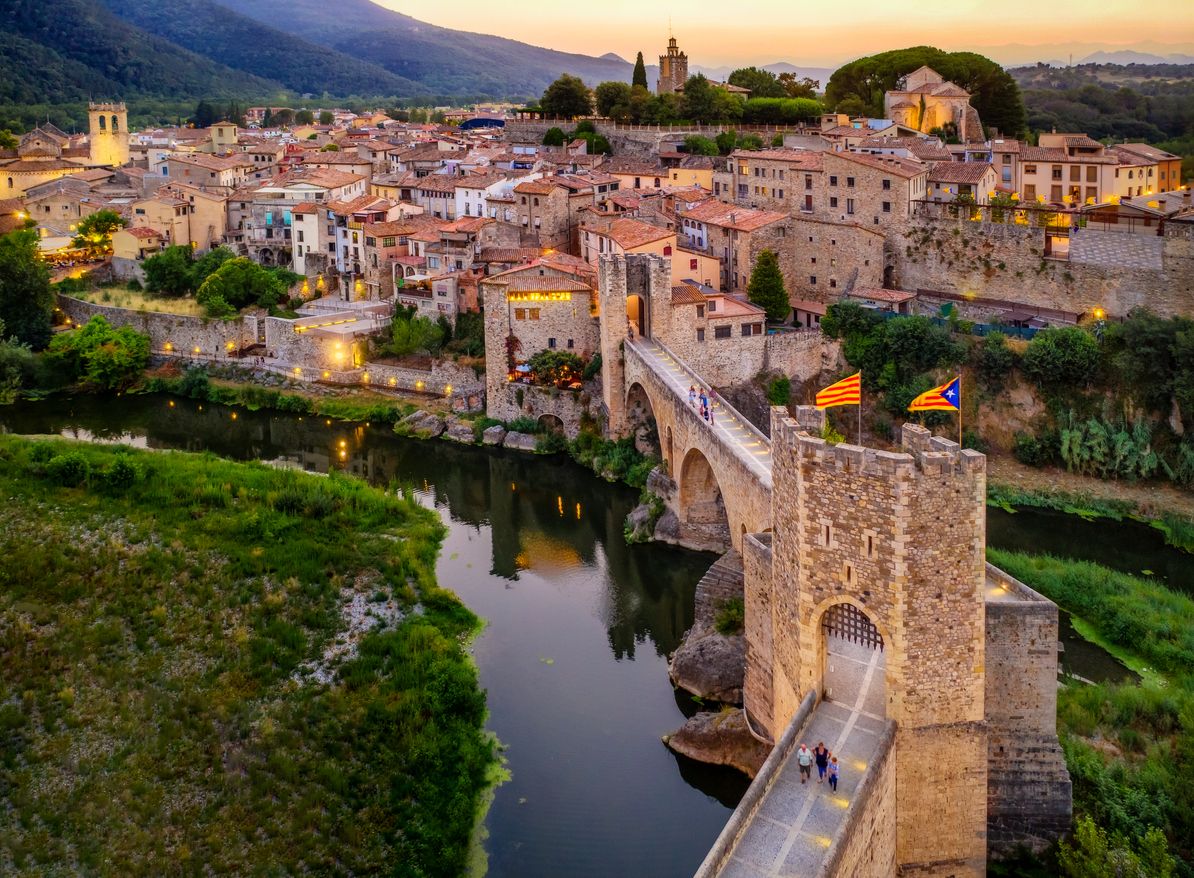 Besalú, Girona. Foto: iStock.